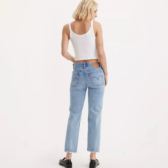 Levi's Button Fly Wedgie Straight Leg Jeans Distressed with Raw Hem 28 - Picture 3 of 10
